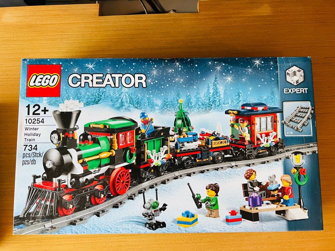 100%New未開封LEGO Winter Holiday Train(10254 Creator) , 興趣及遊戲
