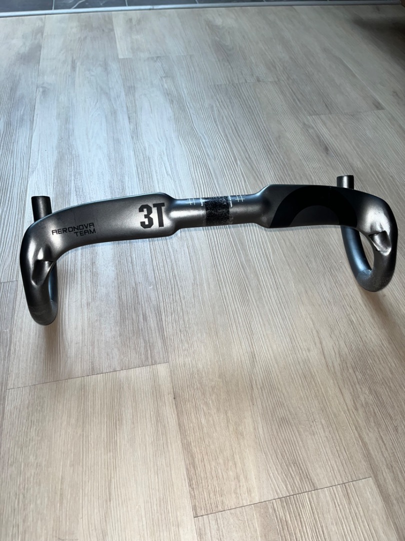 3T Aeronova Carbon Handlebar 42cm Sports Equipment Bicycles