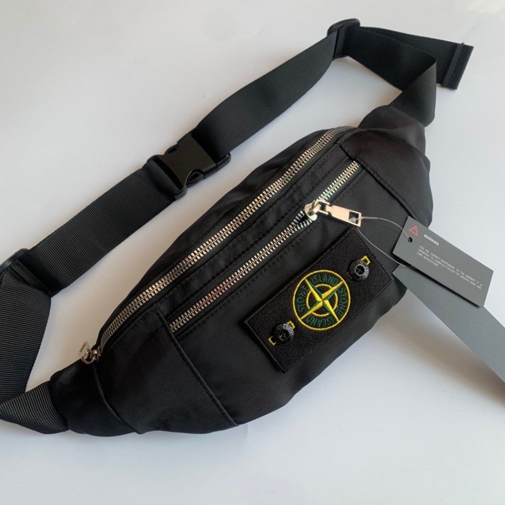 Chest bag stone island shop