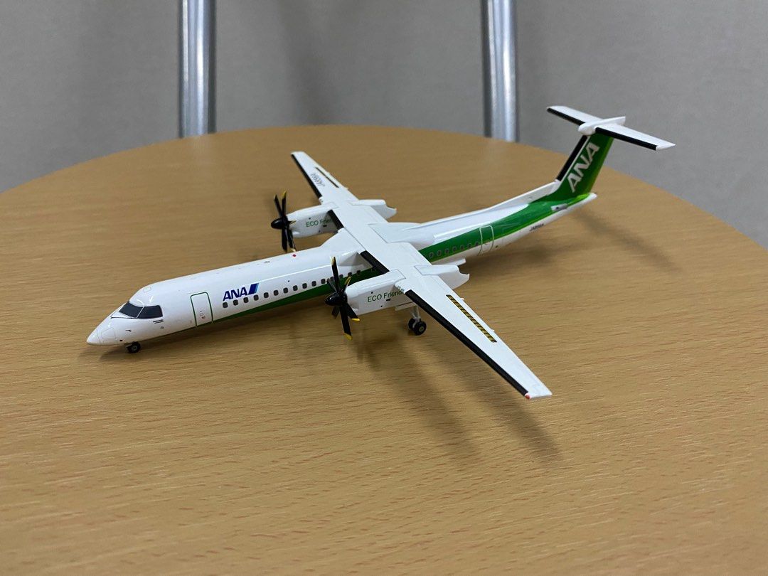 ANA DHC-8-400 ECO BON JA856A 1/100 - 模型/プラモデル