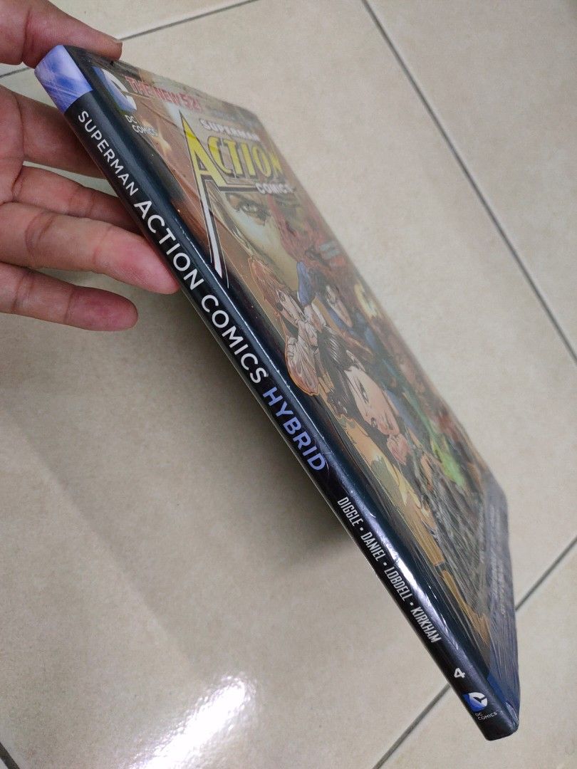 DC Comics ] Superman - Action Comics Vol. 4: Hybrid (The New 52