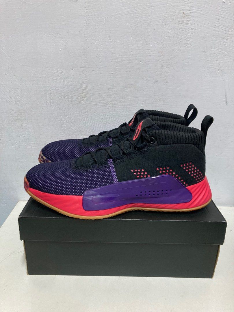 The dame 5 top