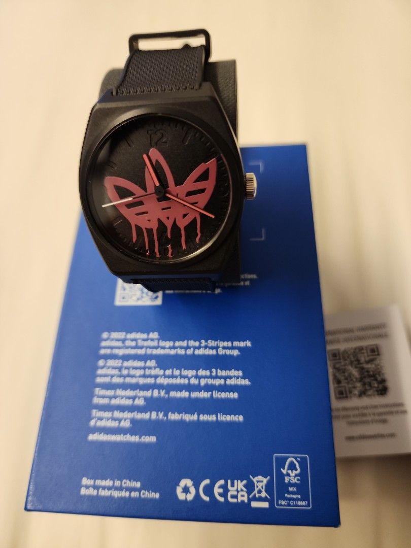 Adidas china hotsell box watch