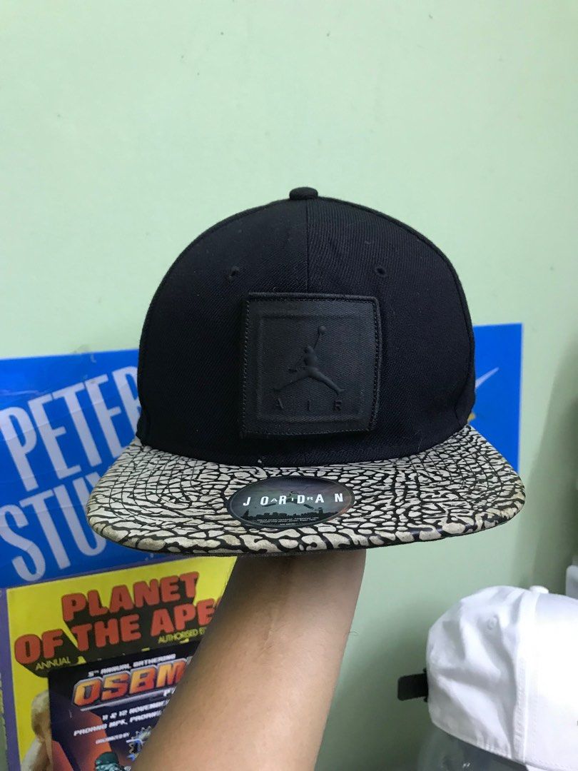 Gorra jordan online black cement