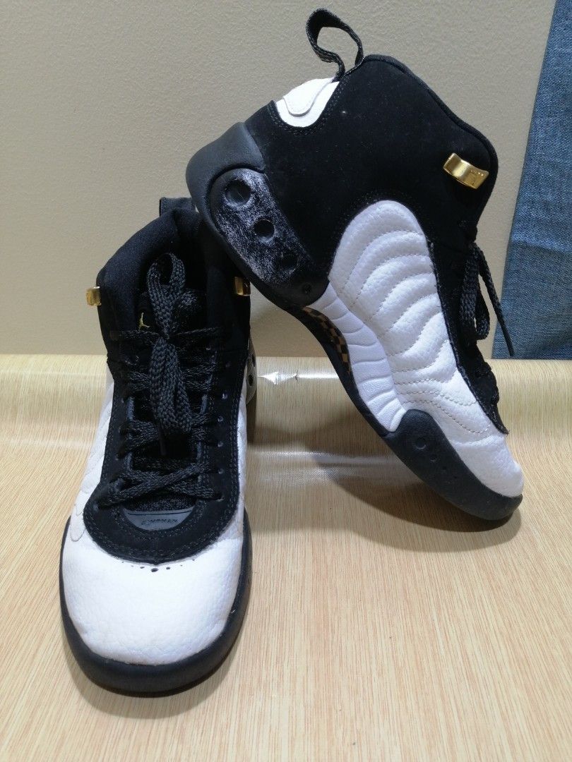 Boys jordans cheap size 4.5