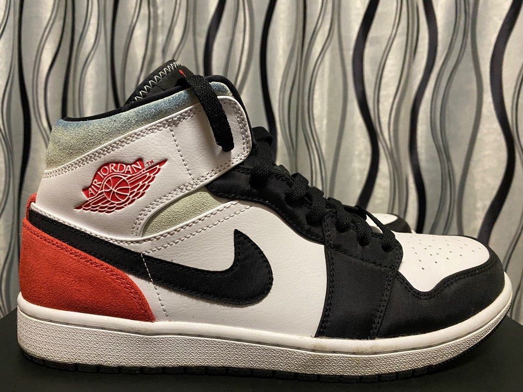 Track red aj1 on sale