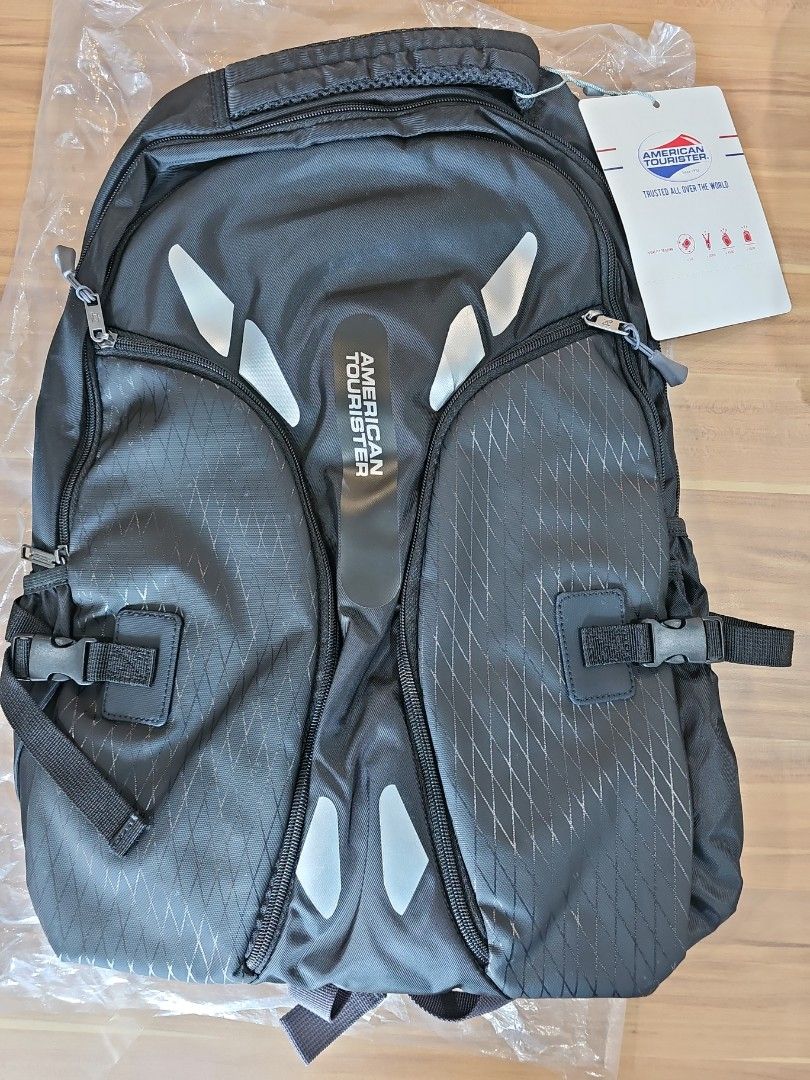 American tourister deals snap plus