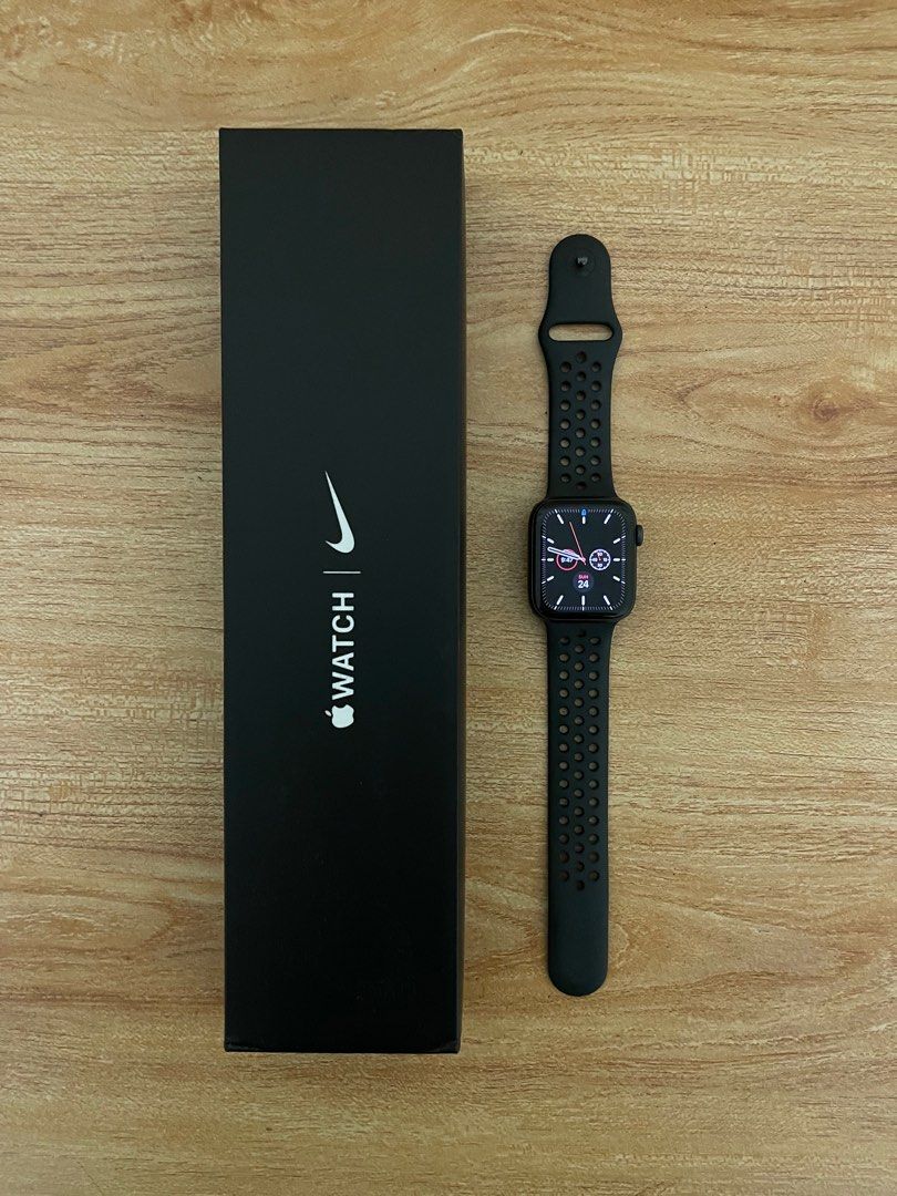Apple watch nike best sale series 5 cellular 44mm