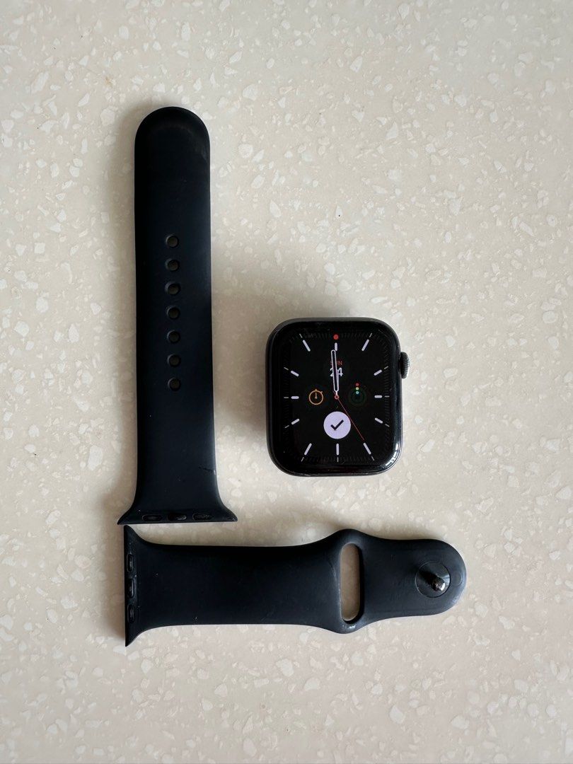 Space gray sales iwatch series 5
