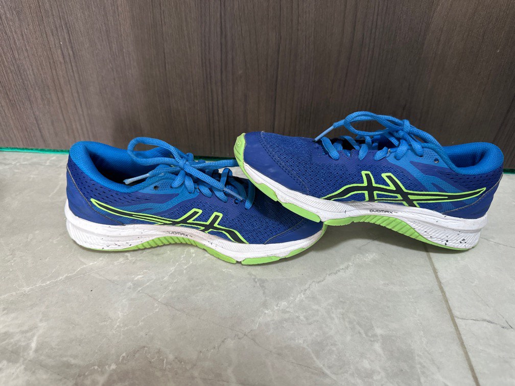 ASICS kids shoes it is a type of everyday shoes.Very comfortable