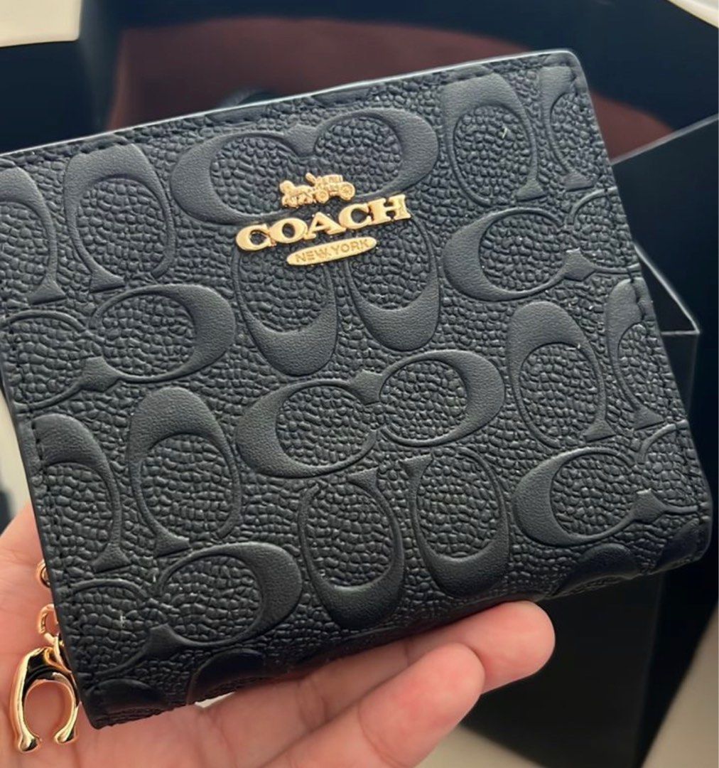 Authentic coach wallet Women s Fashion Bags Wallets Purses