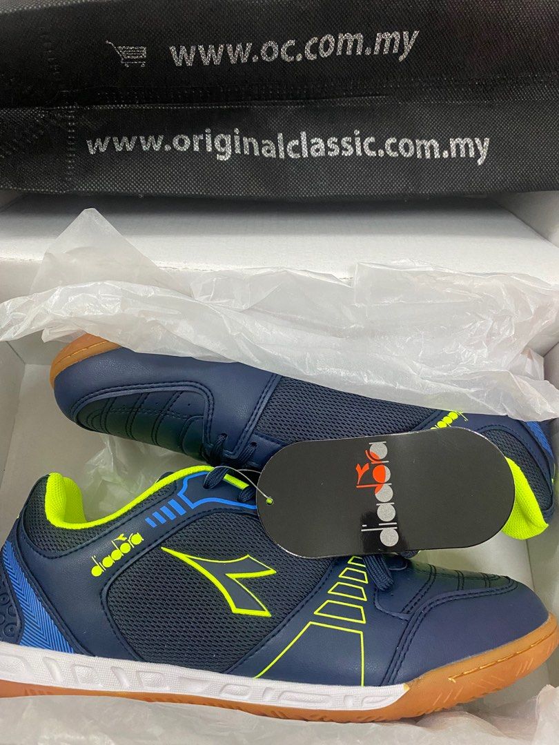 Badminton futsal shoes