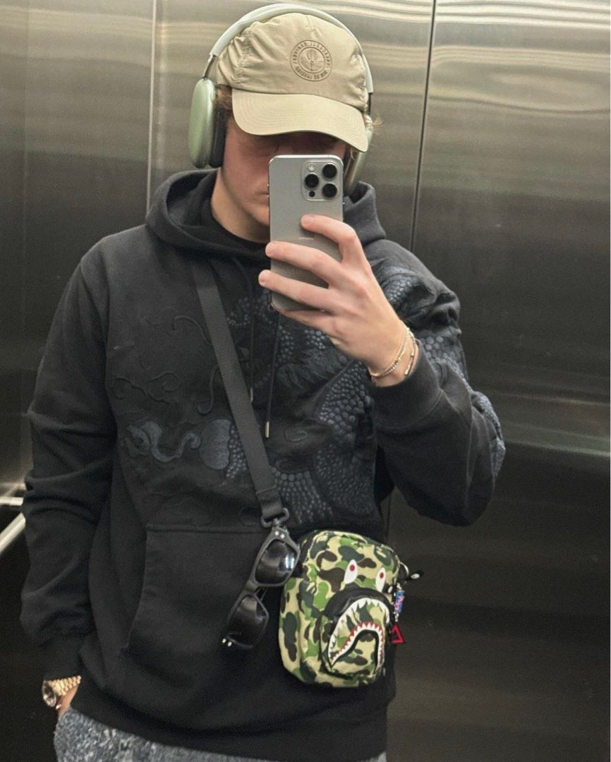 bape_abc_camo_shark_mini_bag_1