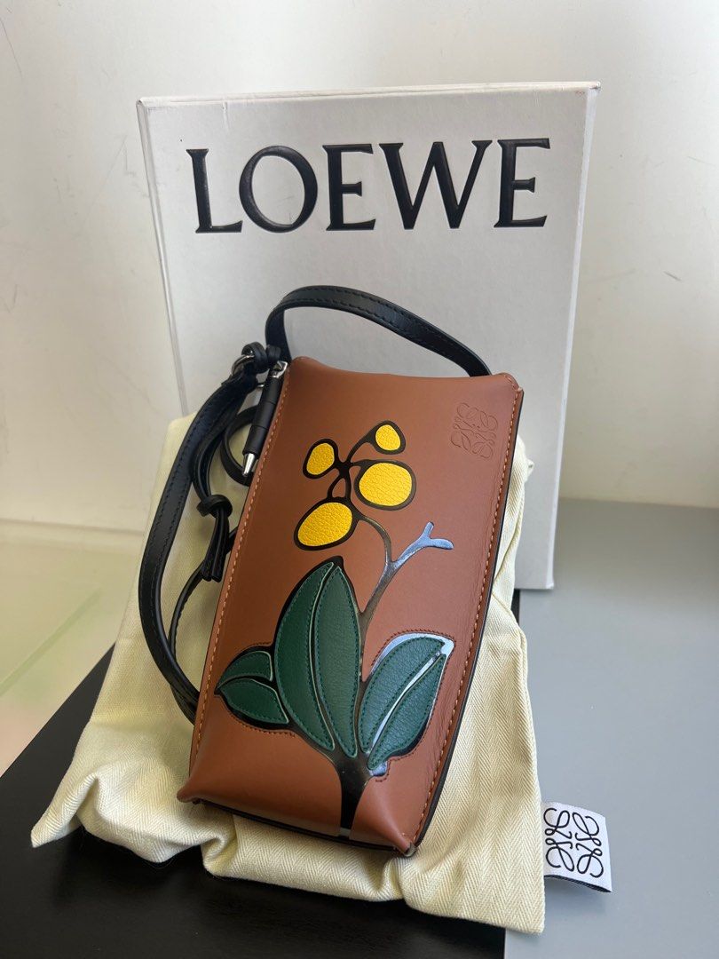 Loewe phone sales pouch