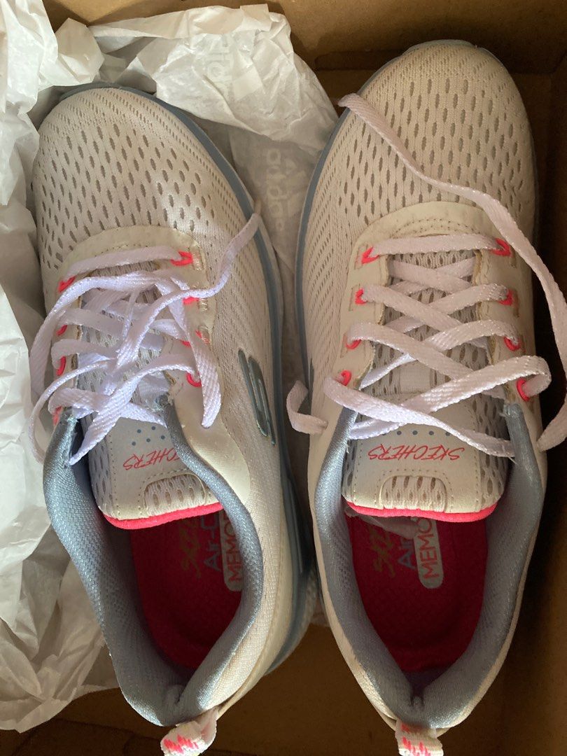 Brand new Skechers