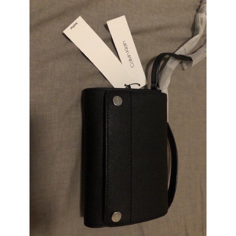 Calvin klein leather outlet crossbody