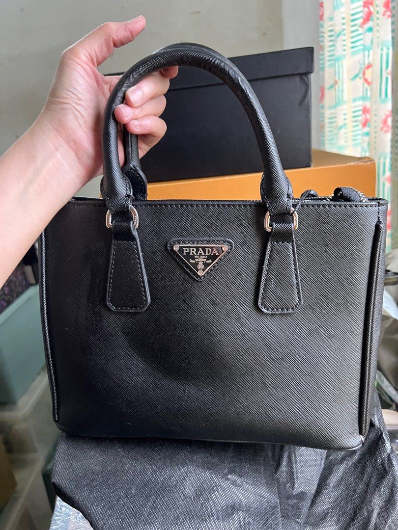 Women's handbags clearance on sale