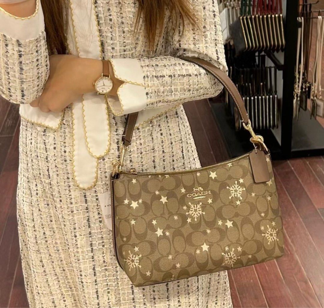Clara Shoulder Bag