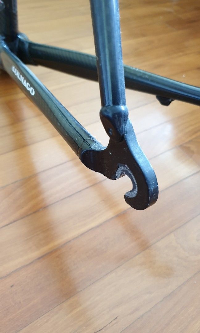 Genuine Colnago E1 Frameset & More (Category: Bicycles) located in Singapore. Submitted by buy-o-logy (Listing ID 1273772676, Image 8). Description: a) Size 57 Colnago E1 Frameset b) Colnago Star Fork (uncut) c) Chris King headset d) Shimano Durace bottom bracket e) MOST handlebar The Colnago E1 is a beautiful frame to ride. It's a piece of high end Italian craftsmanship. Colnago came up with the E-1 as a bicycle that could give power guys a Coln