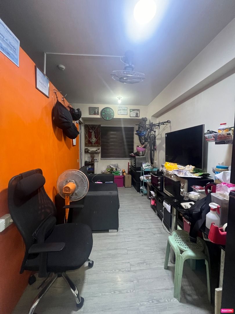 CONVERTED 2 BEDROOM UNIT FOR SALE IN AMAIA STEPS BICUTAN NEAR AZURE, SM