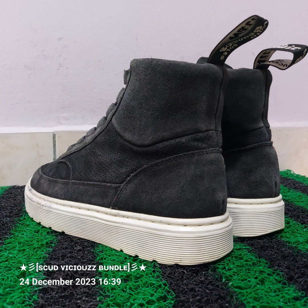 Kamar dr martens shop