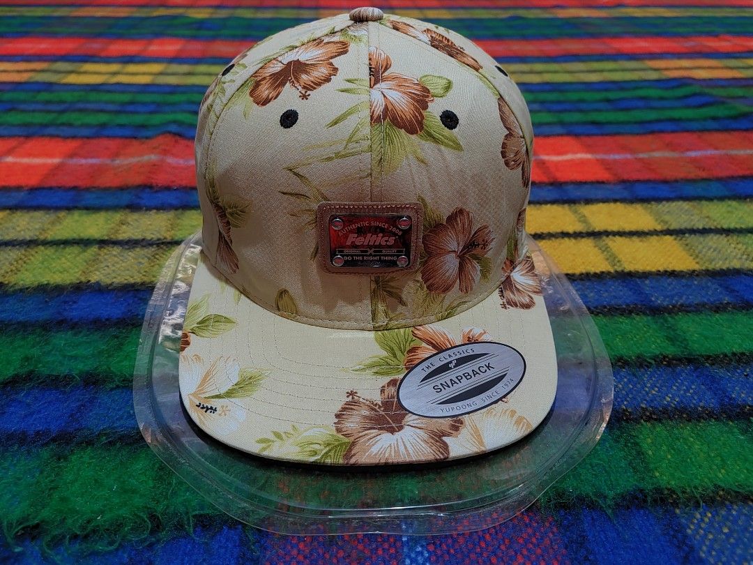 Feltics Floral Snapback Cap by Classics Yupoong, Men display picture 1