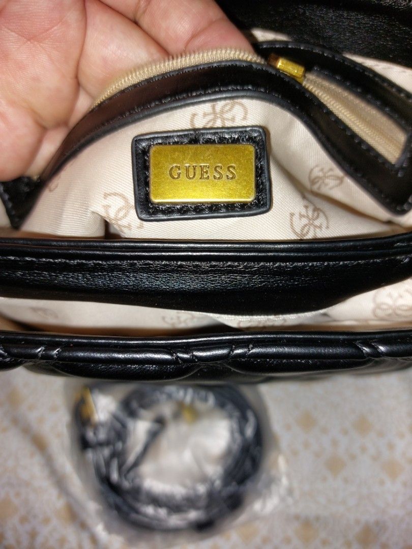Guess bag best sale original vs fake