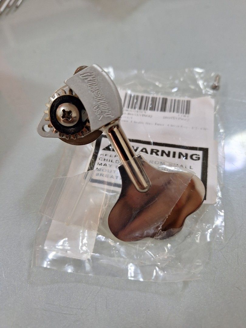 Hipshot USA Ultralite Bass Tuning Machine 1/2", Hobbies & Toys, Music