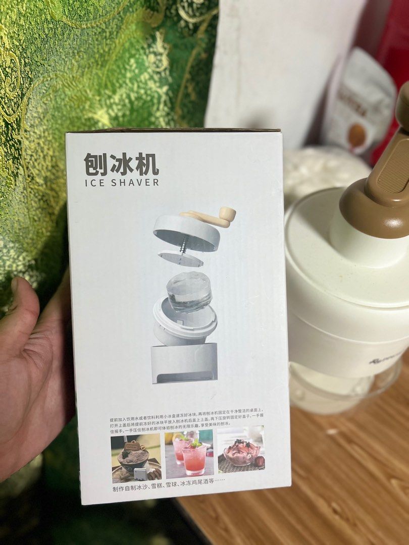Ice Crusher Manual Machine (Category: Ice-cream Makers) located in Paranaque City. Submitted by by.csm (Listing ID 1273809748, Image 3). Description: Used once.