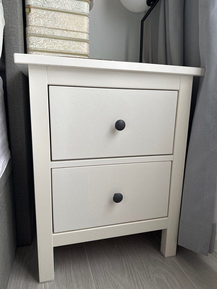 Hemnes cheap bedside cabinet