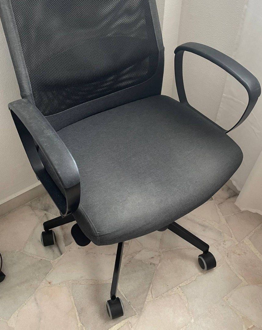 IKEA Markus Office Chair Roller Wheels Dark Grey Black Mesh