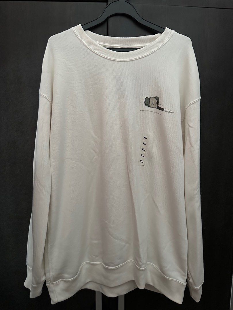 White grey sweatshirt 2025