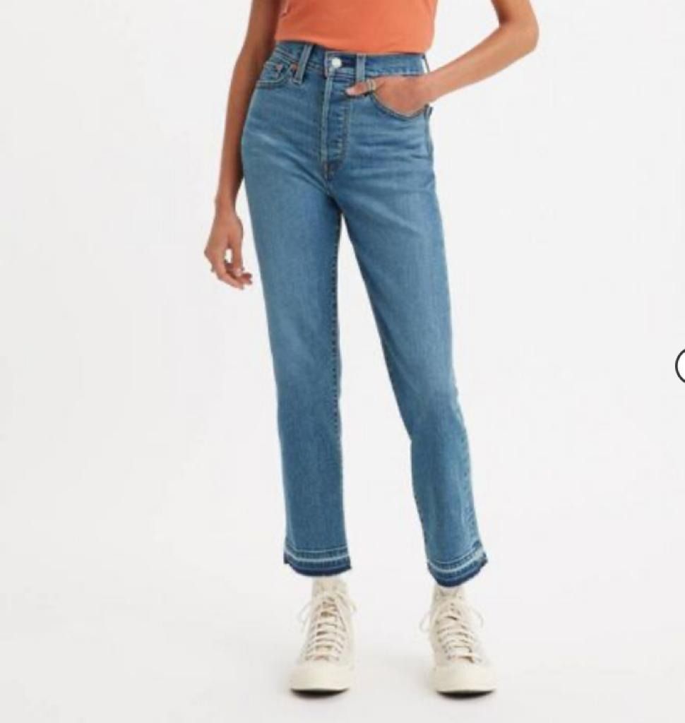 levis high waisted wedgie