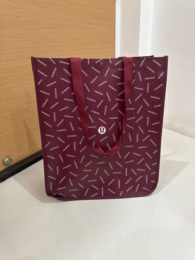 lululemon maroon bag BURGUNDY BELT BAG Closet From Hell Once you find your perfect fit Lululemon Maroon tote bag (new