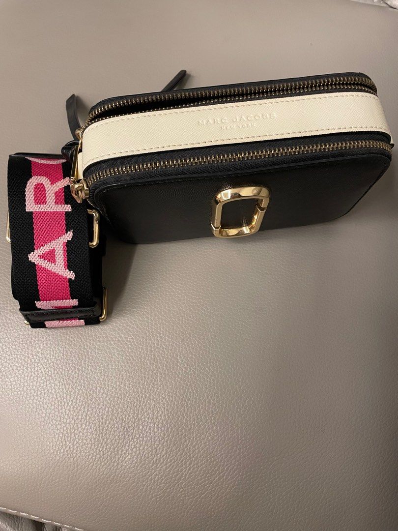 Logo strap snapshot small camera bag hotsell