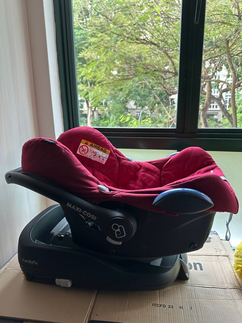 Maxi Cosi Cabrio Fix with Isofix Car Seat