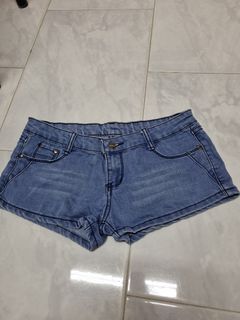 (Category: ) located in . Submitted by birdieee (Listing ID 1273866332, Image 1). Description: .