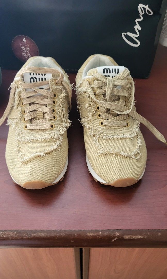 New balance 404 top