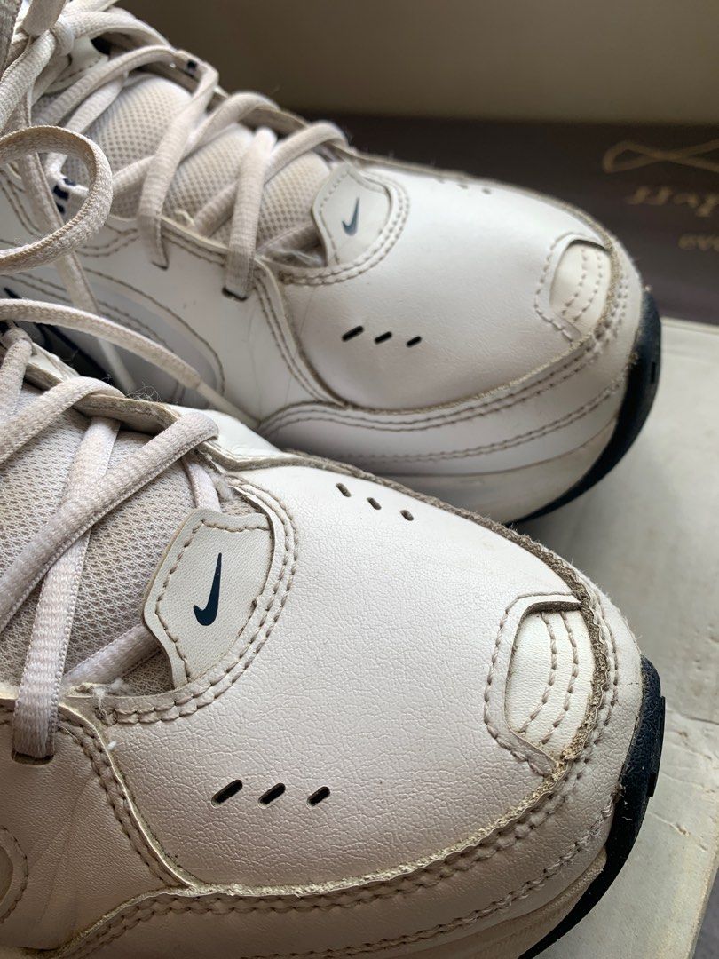 womens nike monarchs