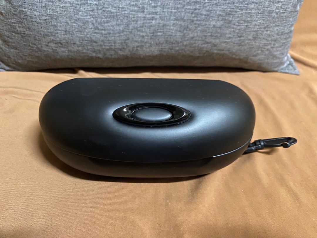 Oakley Sunglasses Metal Case Men s Fashion Watches Accessories