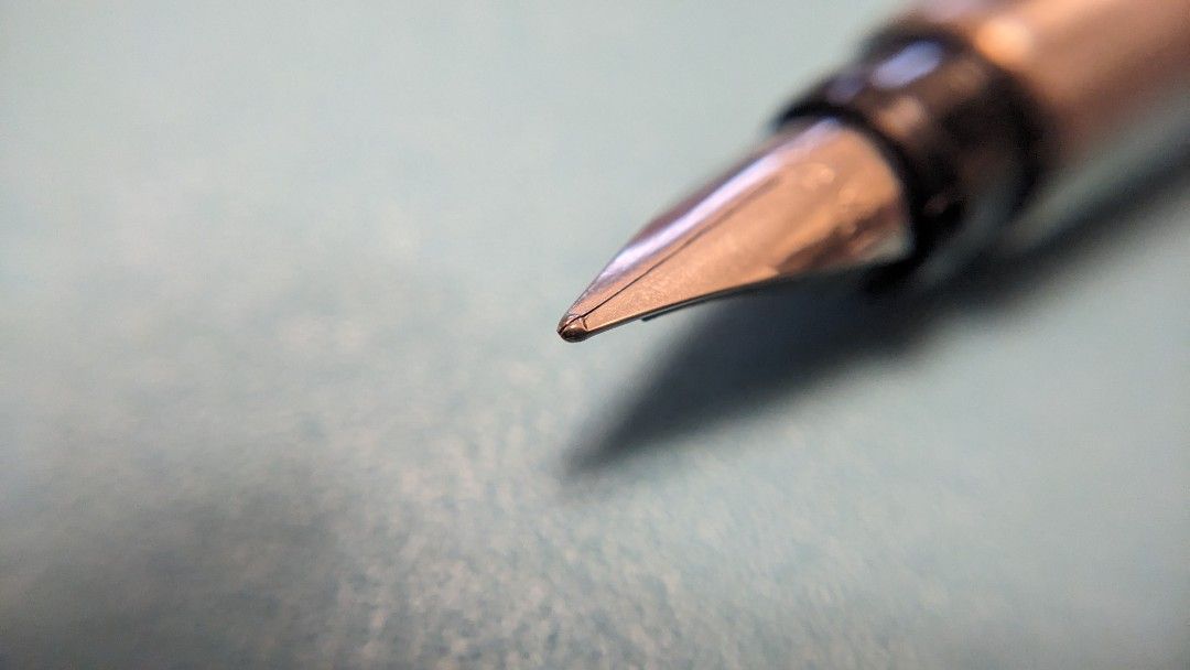 派克Parker 威雅系列 Vector 鋼筆 鋼尖 黑桿 F尖, 書籍、休閒與玩具, 文具、藝術、手工藝, 文具、上學用品在旋轉拍賣