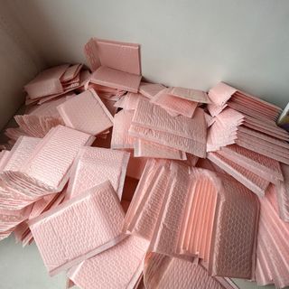 (Category: ) located in . Submitted by ameliaferragni (Listing ID 1273751729, Image 1). Description: .
