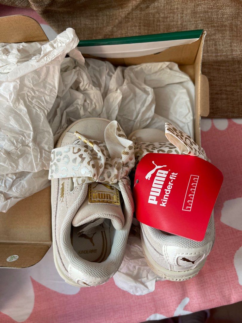 Puma suede heart athluxe top