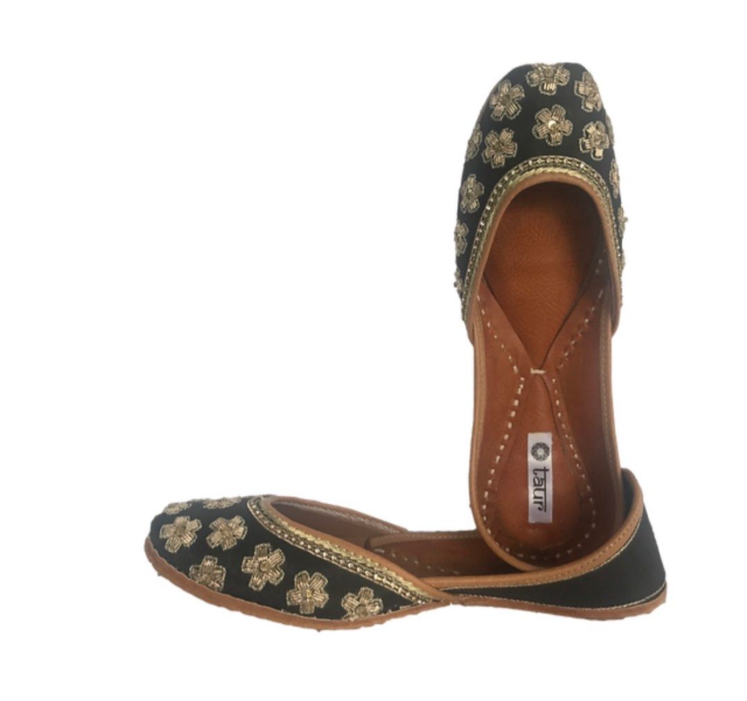 Punjabi Indian Jutti Women s Fashion Footwear Flats on Carousell