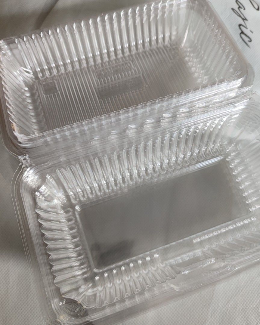 Rectangle Plastic Containers (Category: Food Organisation & Storage) located in Singapore. Submitted by coleyvic (Listing ID 1273800575, Image 1). Description: From Redman, got for baking muffins, selling the rest that are unused 14x7cm, 7 pieces in total.