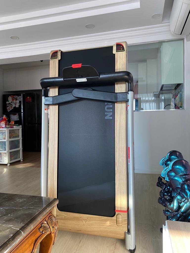 Reebok I run 4.0 treadmill Sports Equipment Exercise Fitness Cardio Fitness Machines on Carousell