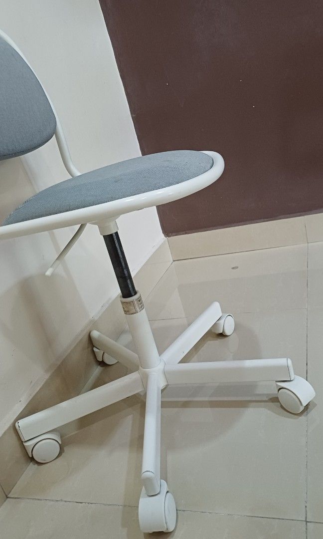 RFJ LL Children s height adjustable desk chair Furniture Home