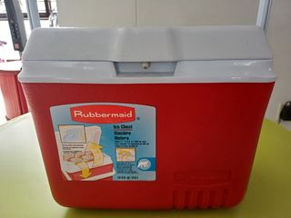 Rubbermaid Red Insulated Chest Cooler at