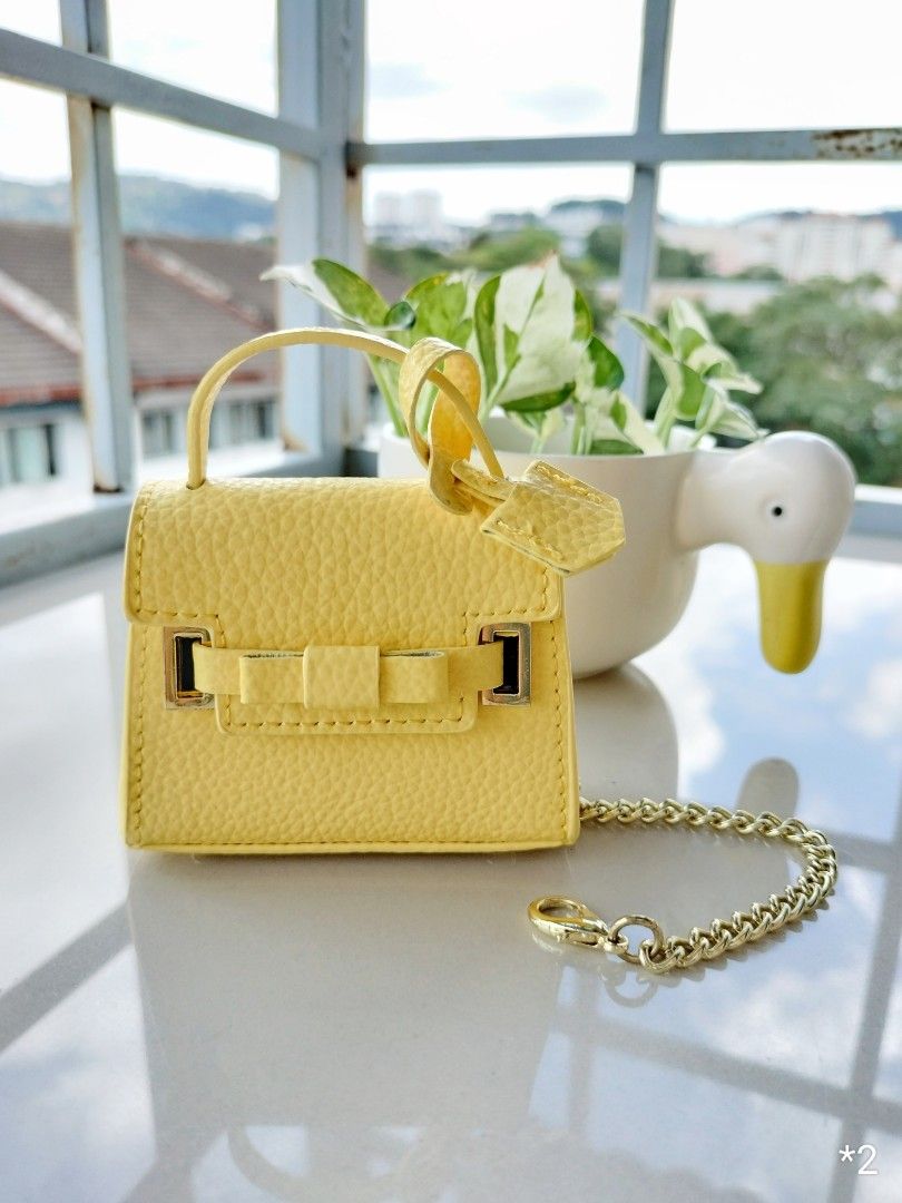 Samantha Thavasa mini bag charm