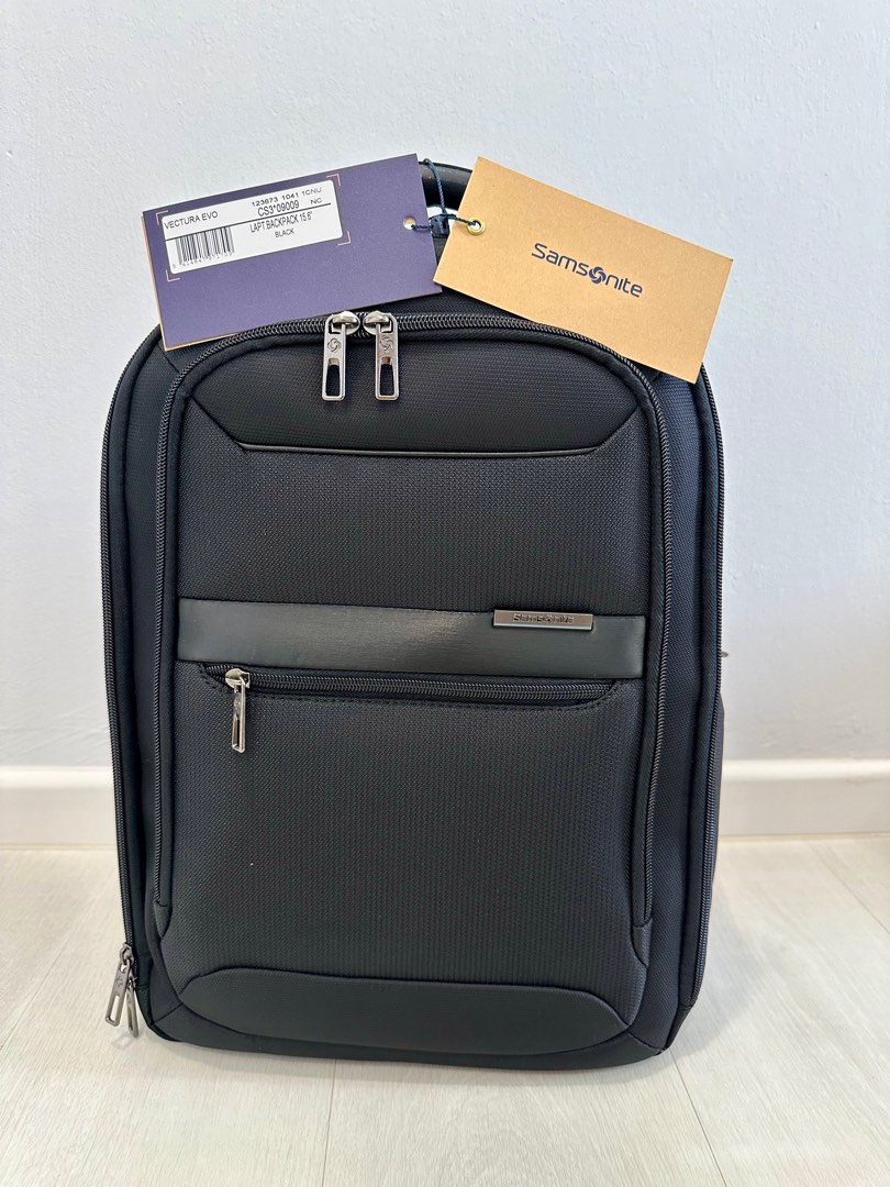 Vectura evo store laptop backpack 15.6
